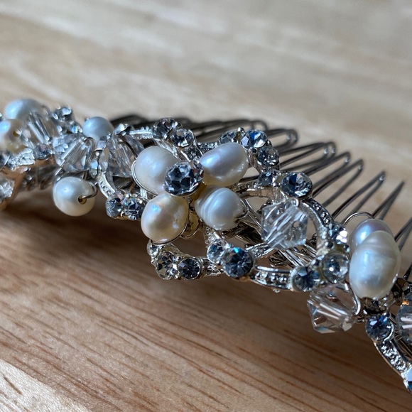 Bridal Hair Comb with Pearls